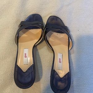 Leggiadro kitten heel navy size 39
